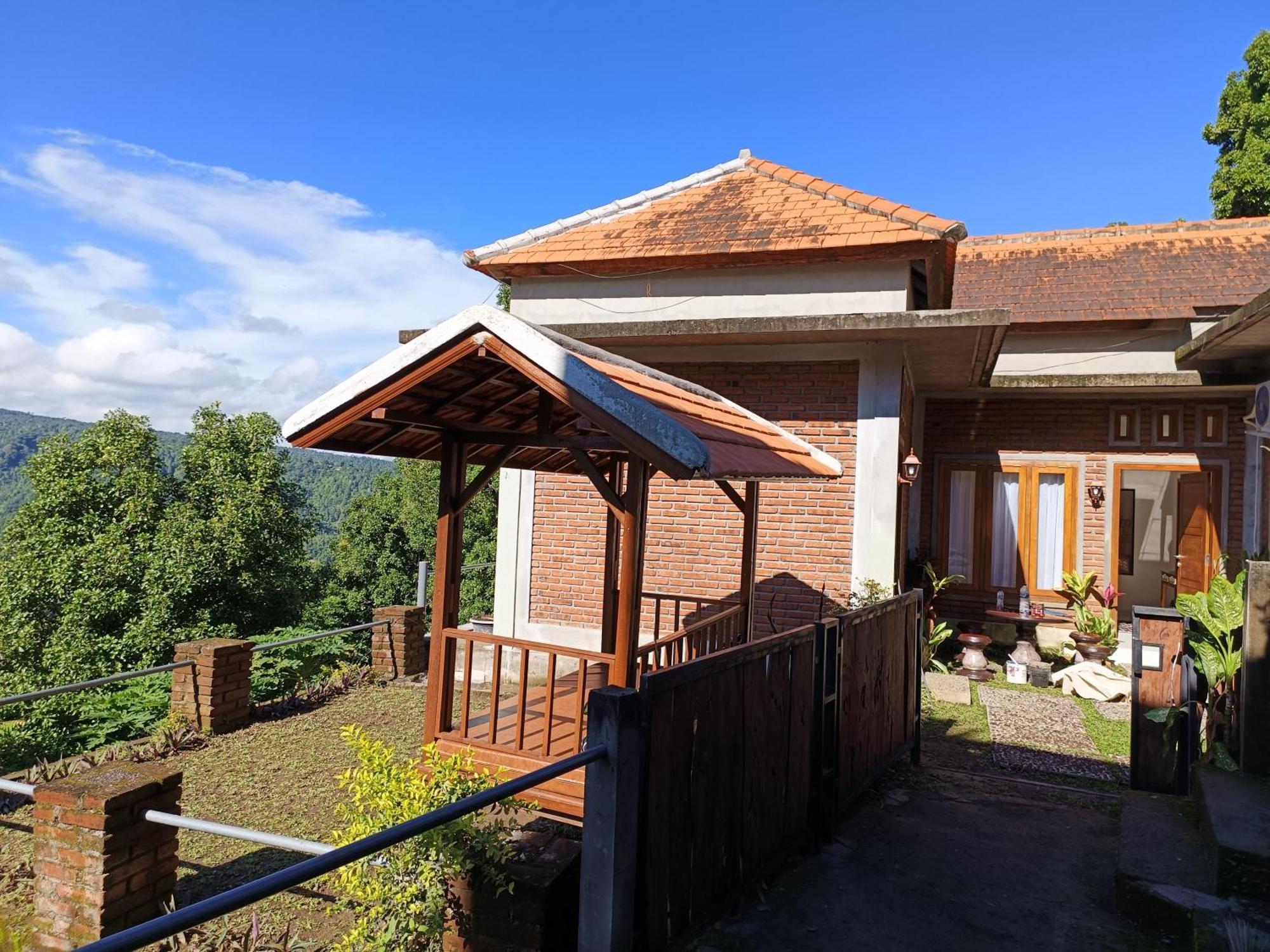 Made Oka Homestay And Warung Мундук Экстерьер фото