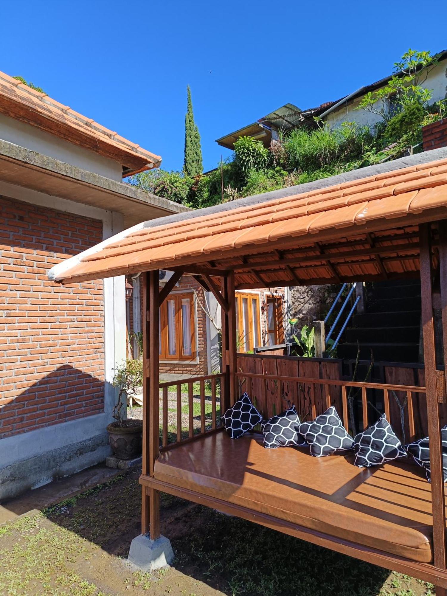 Made Oka Homestay And Warung Мундук Экстерьер фото