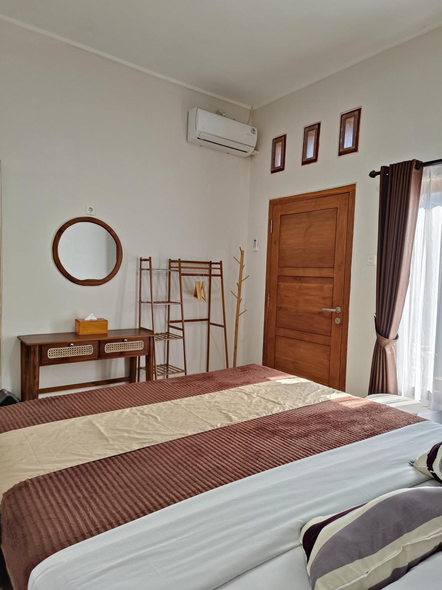 Made Oka Homestay And Warung Мундук Экстерьер фото
