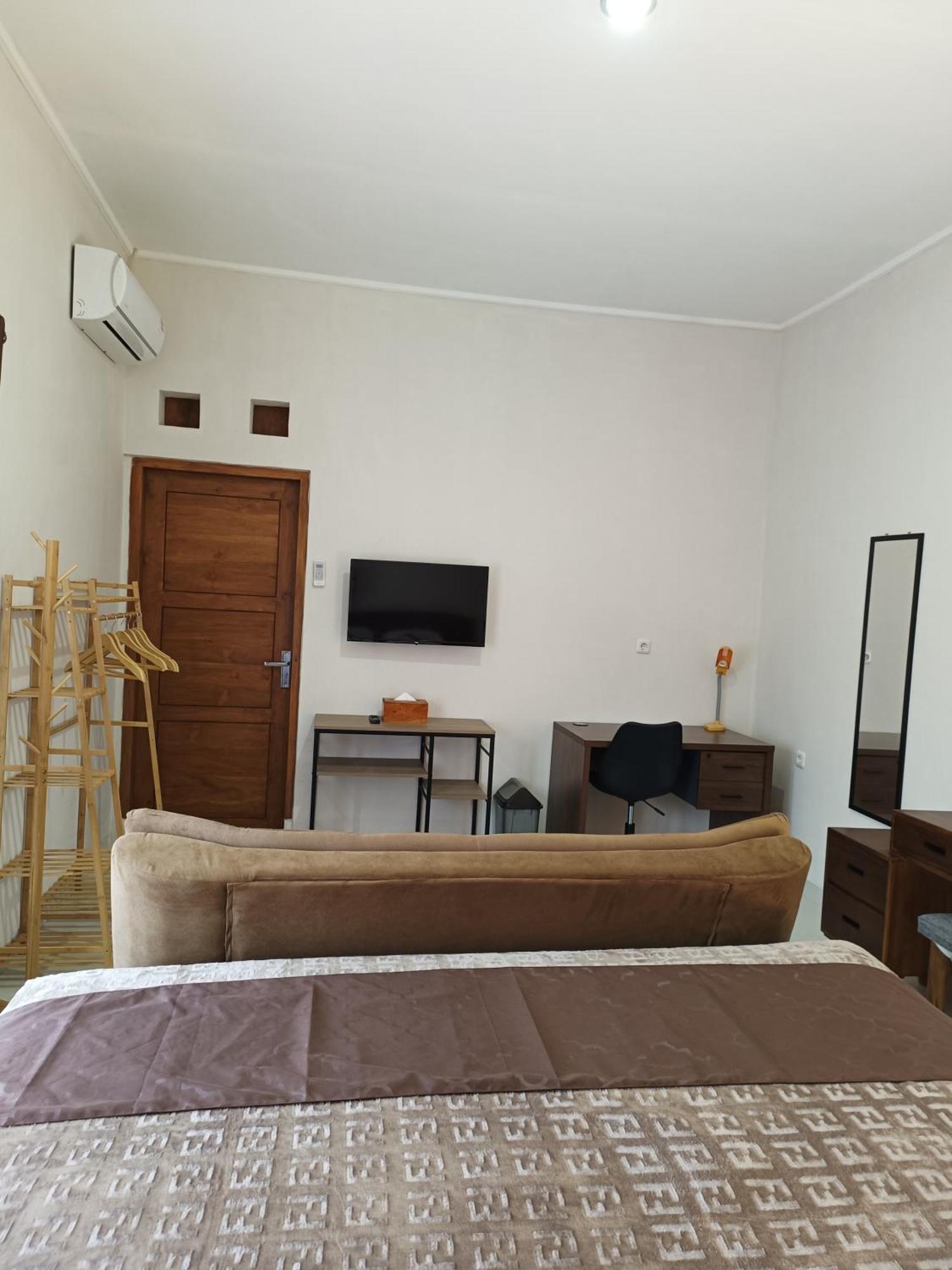 Made Oka Homestay And Warung Мундук Экстерьер фото